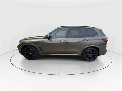 2022 BMW X5 M50i
