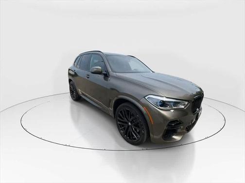 2022 BMW X5 M50i