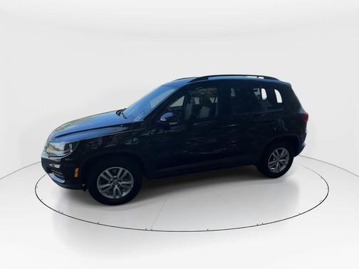 Deep Black Pearl 2017 Volkswagen Tiguan 2.0T S 4MOTION