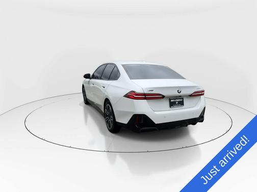 Alpine White 2024 BMW 530 xDrive