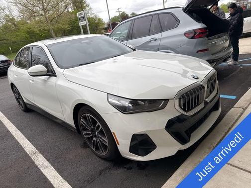 Alpine White 2024 BMW 530 xDrive