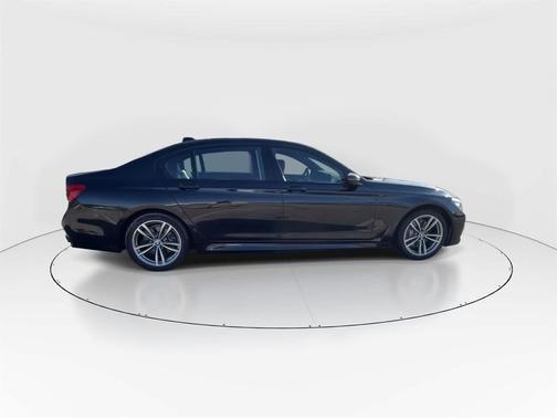2019 BMW 740 xDrive
