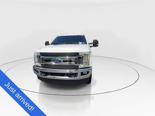 OXFORD WHITE 2017 Ford F-250 XLT