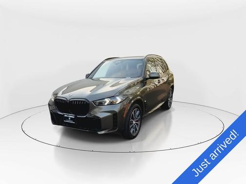 Manhattan Green Metallic 2024 BMW X5 xDrive40i