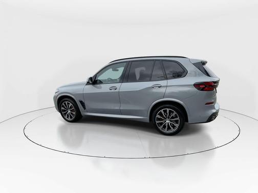 Brooklyn Grey Metallic 2024 BMW X5 xDrive40i