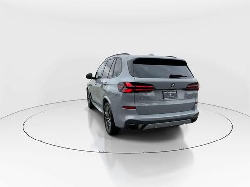Brooklyn Grey Metallic 2024 BMW X5 xDrive40i