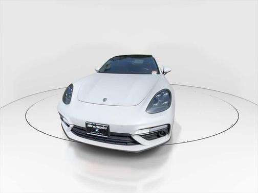 2017 Porsche Panamera Turbo