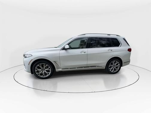 Mineral White Metallic 2020 BMW X7 xDrive40i