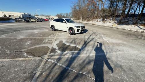 2022 BMW X6 M50i