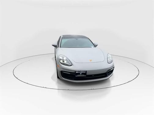 2023 Porsche Panamera 4 Platinum Edition