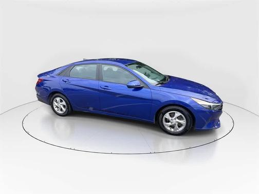 2021 Hyundai ELANTRA SE