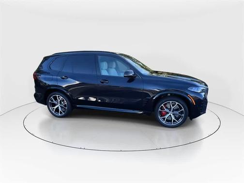2025 BMW X5 M60i