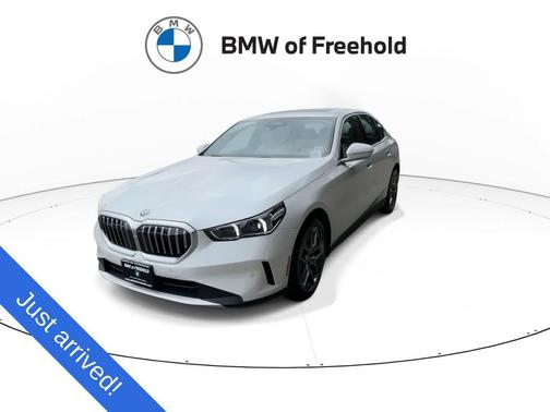 Mineral White Metallic 2026 BMW 530 xDrive