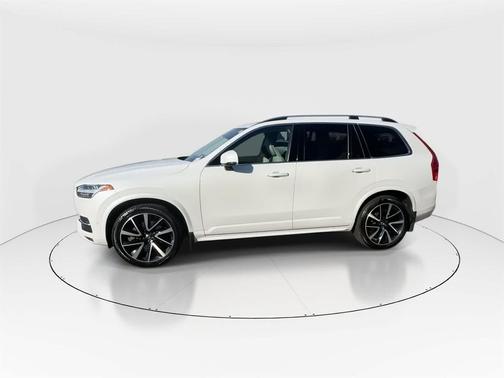 2019 Volvo XC90 T6 Momentum
