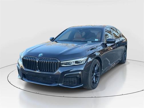 2022 BMW 740 i xDrive