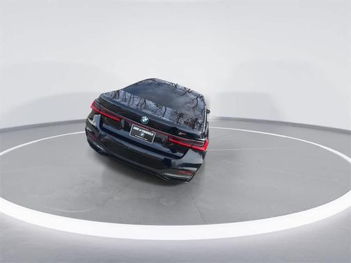 2022 BMW 740 i xDrive