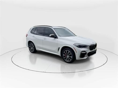 2021 BMW X5 M50i