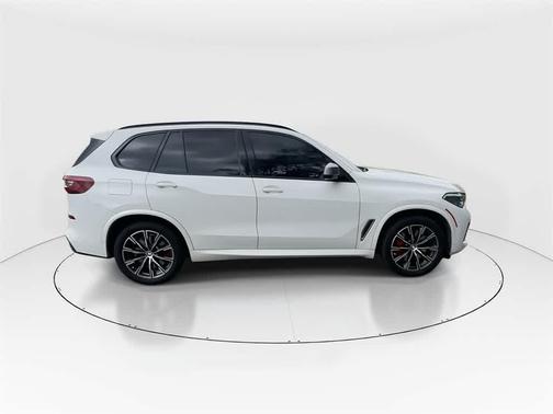 2021 BMW X5 M50i