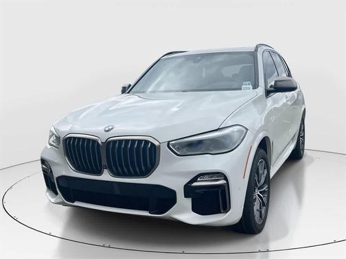 2021 BMW X5 M50i