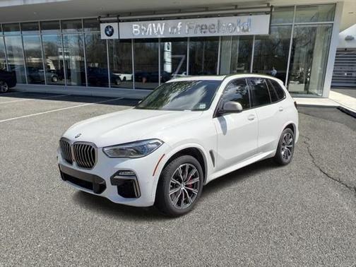 2021 BMW X5 M50i