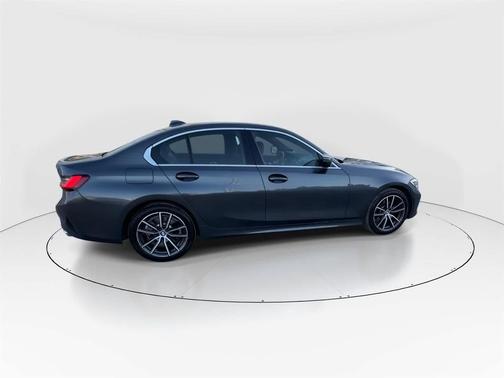 2022 BMW 330 xDrive