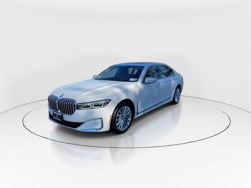 2021 BMW 740 xDrive