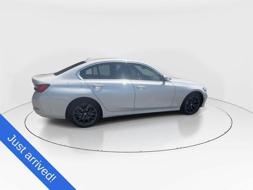 Mineral White Metallic 2025 BMW 330 xDrive