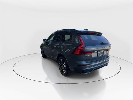 Forest Lake 2026 Volvo XC60 B5 Plus