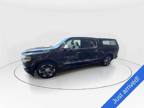 Diamond Black Crystal Pearlcoat 2021 RAM 1500 Limited