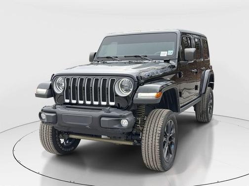 Black Clearcoat 2023 Jeep Wrangler 4-Door Freedom 4x4