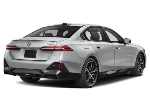 Oxide Grey Metallic 2027 BMW 550e 550e xDrive