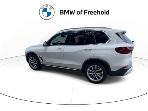 Alpine White 2026 BMW X5 xDrive40i
