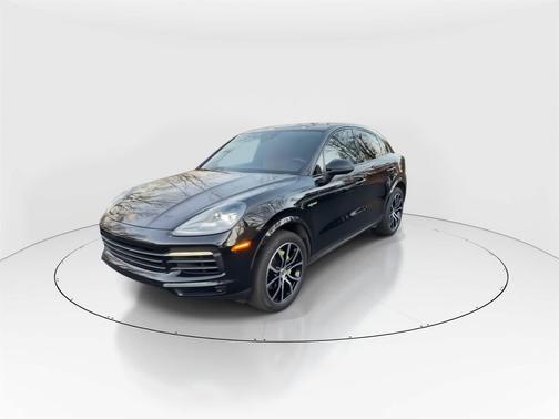 2023 Porsche Cayenne Platinum Edition