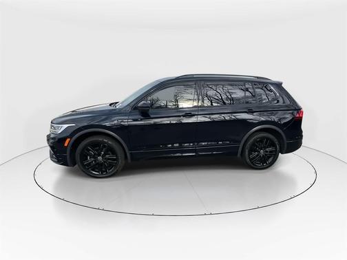 2022 Volkswagen Tiguan 2.0T SE R-Line Black 4MOTION