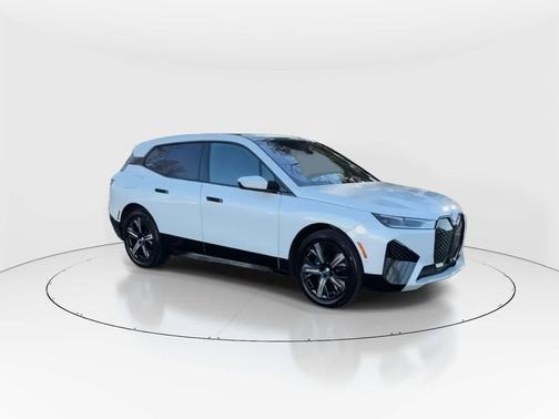 2025 BMW iX xDrive50