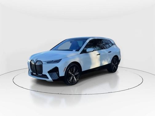 2025 BMW iX xDrive50