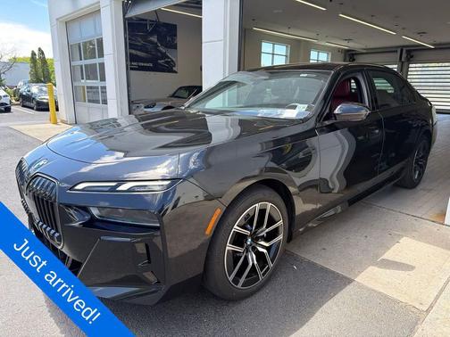 Black Sapphire Metallic 2026 BMW 740 xDrive