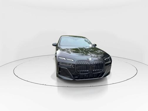 Black Sapphire Metallic 2026 BMW 740 xDrive