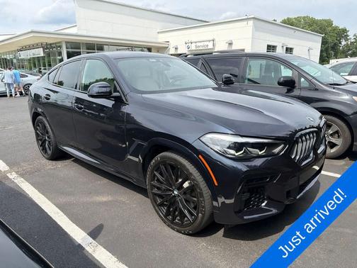 Carbon Black Metallic 2022 BMW X6 xDrive40i
