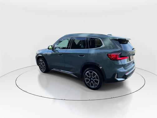 Cape York Green Metallic 2026 BMW X1 xDrive28i
