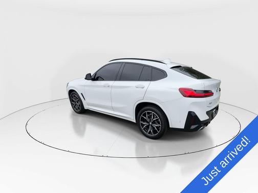 Alpine White 2022 BMW X4 xDrive30i