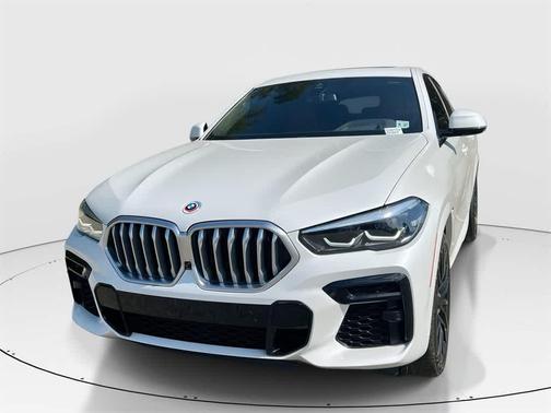 2022 BMW X6 M50i