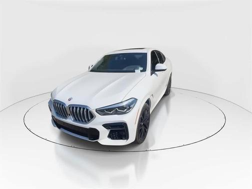 2022 BMW X6 M50i