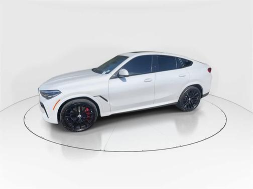 2022 BMW X6 M50i