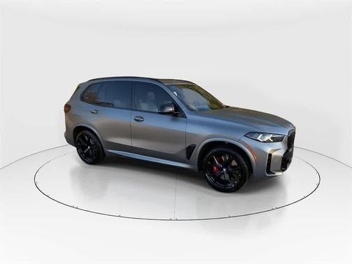 2025 BMW X5 M60i