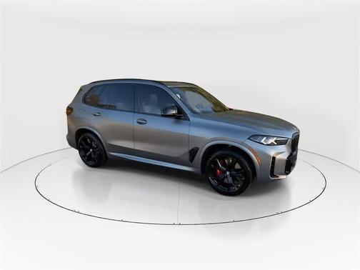 2025 BMW X5 M60i