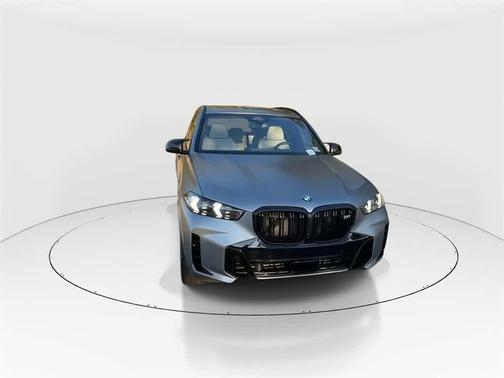 2025 BMW X5 M60i