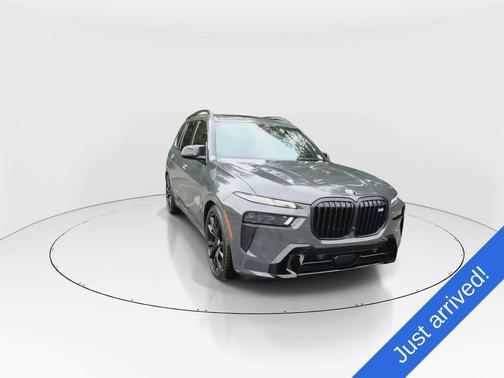 Dravit Grey Metallic 2025 BMW X7 M60i