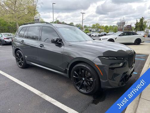 Dravit Grey Metallic 2025 BMW X7 M60i