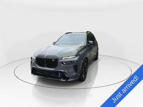 Dravit Grey Metallic 2025 BMW X7 M60i